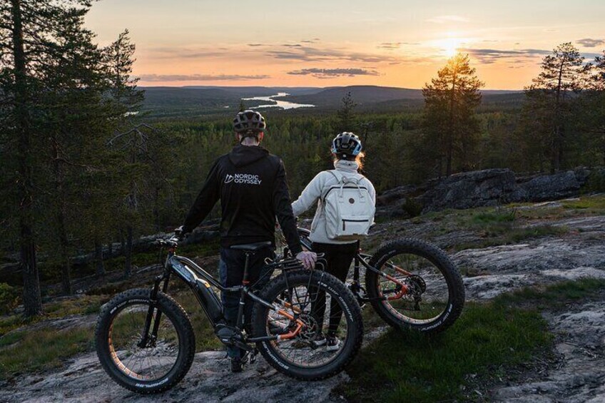 E-Fatbike Tour from Rovaniemi Midnight Sun or Sunset