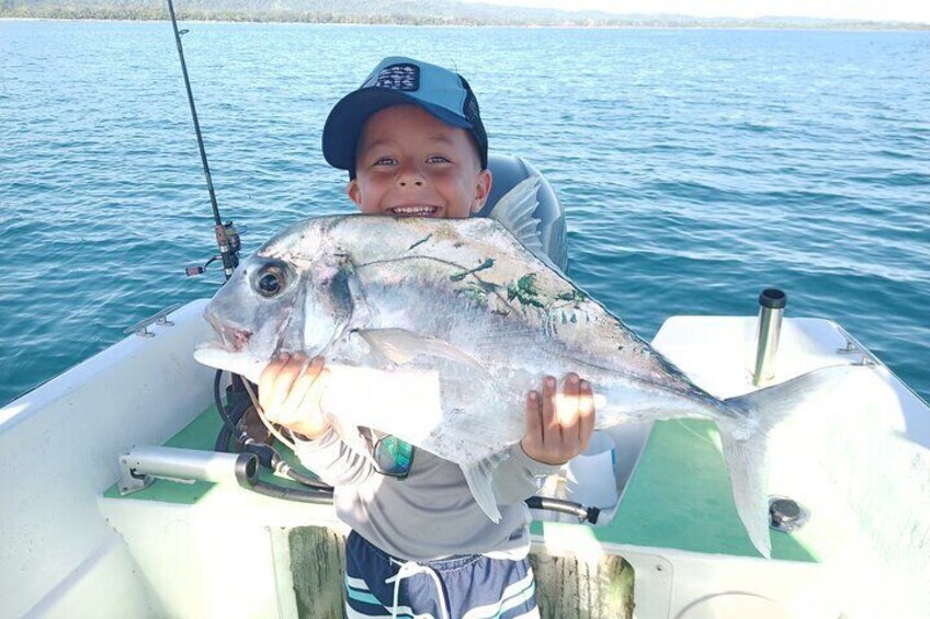 Private 9-Hour Fishing Experience in Golfo Dulce