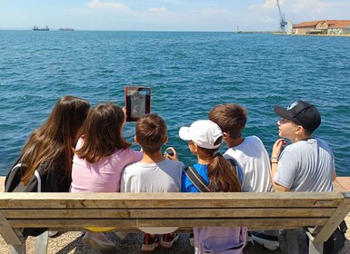 Thessaloniki: Family Treasure Hunt & Tour w Food Stops