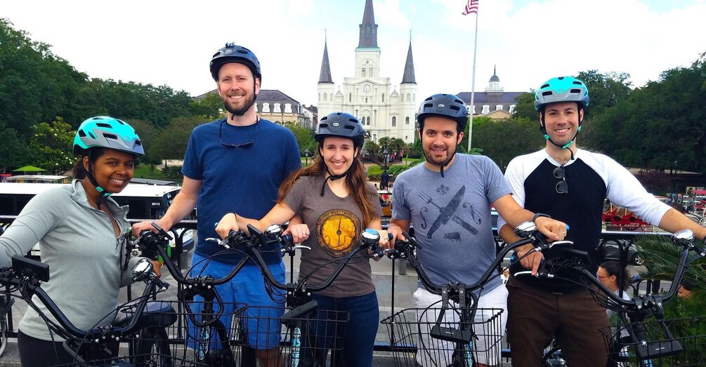 Picture 6 for Activity New Orleans: Electric Bike Creole Tour