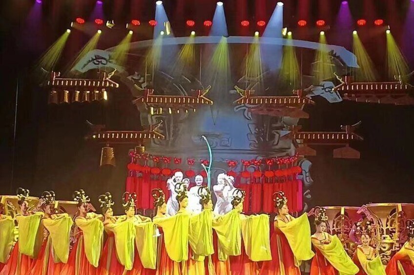 Beijing Acrobatic Show at Red Theater