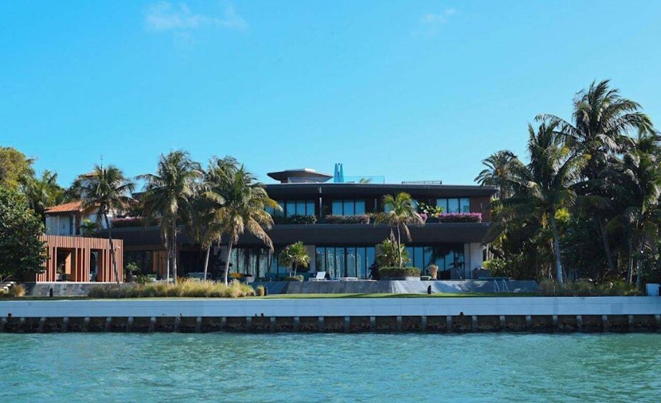 Picture 5 for Activity Miami: Biscayne Bay Millionaire's Homes Sightseeing Cruise