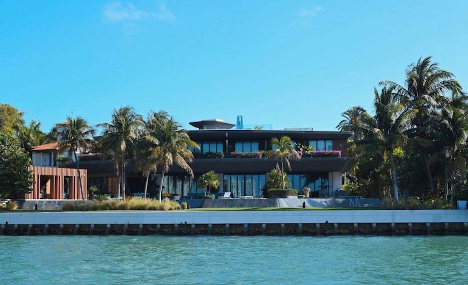 Picture 5 for Activity Miami: Biscayne Bay Millionaire's Homes Sightseeing Cruise