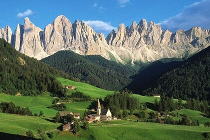 Dolomites Private Tour from Innsbruck: "Taste" of other Italy.