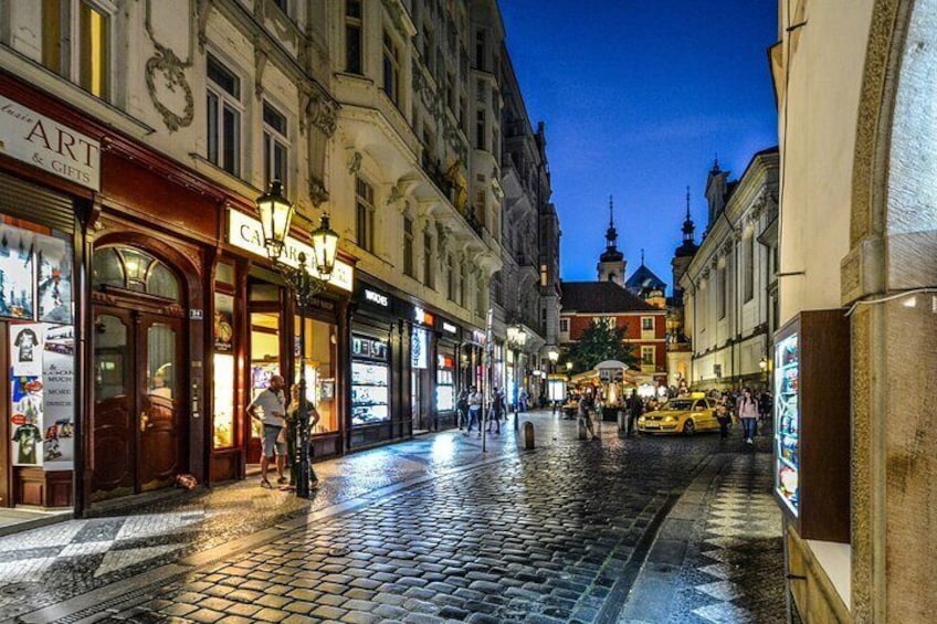 Self-guided scavenger hunt and city rally in Prague