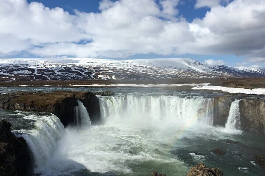 The famous Waterfall of the Gods 