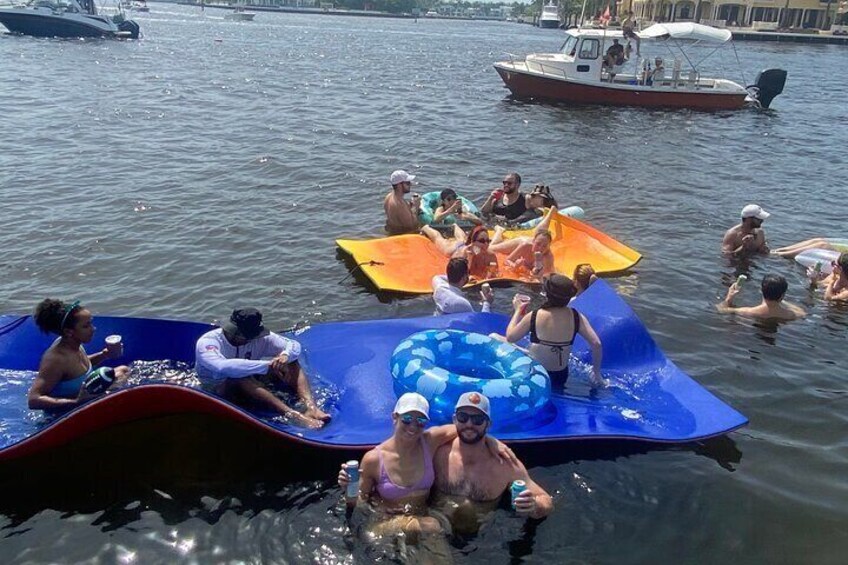 Pontoon Boat Getaway of Fort Lauderdale