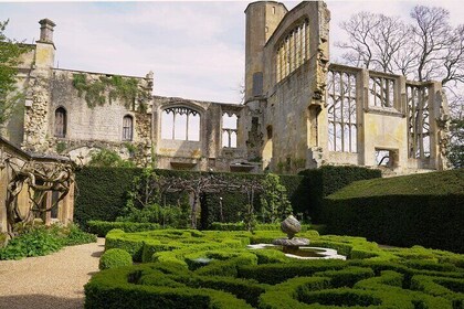 Cotswolds Stately Homes and Gardens - Private One Day Luxury Tour