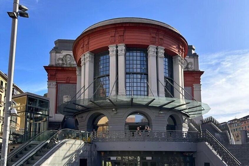 Bilbao Old Town Scavenger Hunt and Sights Self-Guided Activity