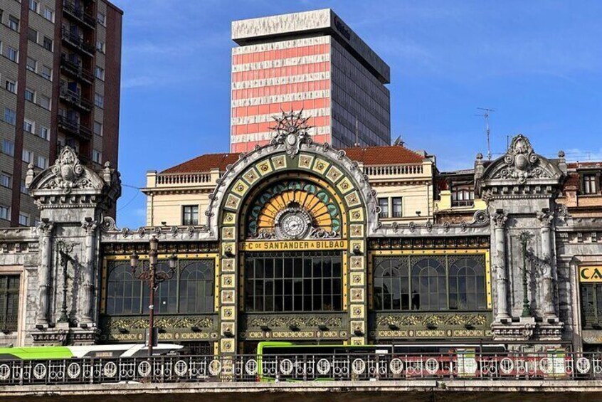 Bilbao Old Town Scavenger Hunt and Sights Self-Guided Activity