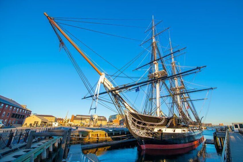 Boston Walking Tour with Boat Cruise and USS Constitution