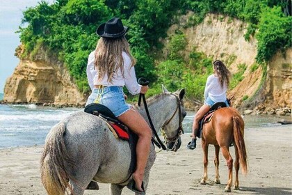 Horseback riding on the beaches of Cartagena