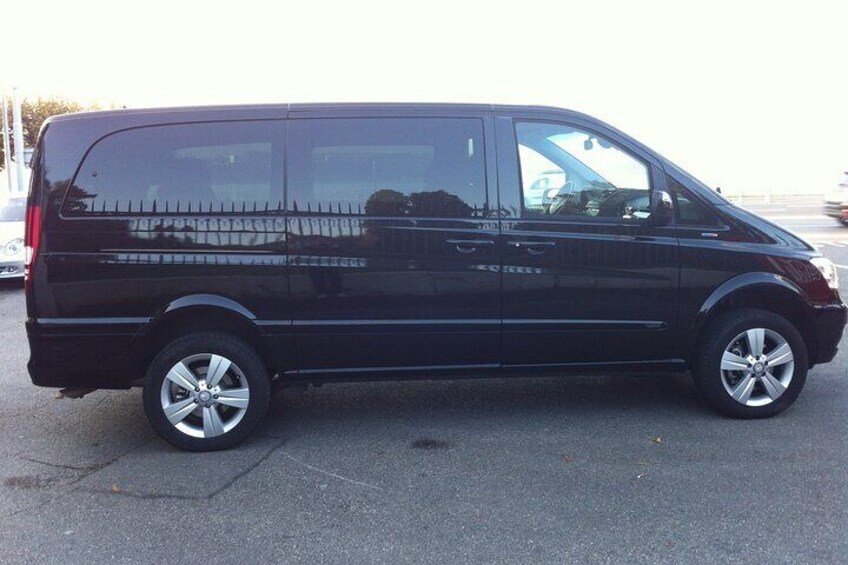 Minivan for 3-7 passengers