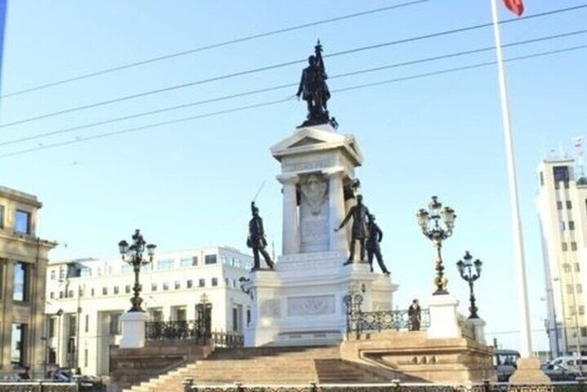 Valparaiso: Private Best Street Food Tour With A Local Guide