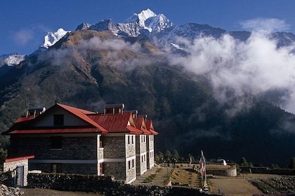 Everest Luxury Trek