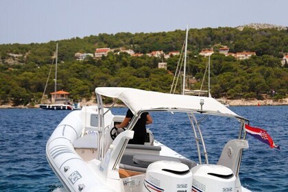 Private Luxury Speedboat Island Tour