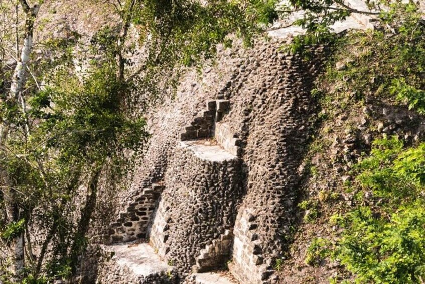 Picture 5 for Activity Placencia: Xunantunich Maya Ruin & Blue Hole Tour