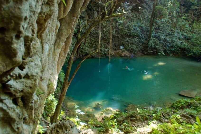 Picture 2 for Activity Placencia: Xunantunich Maya Ruin & Blue Hole Tour