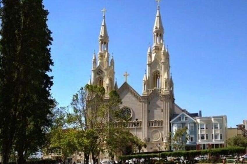 San Francisco Castro and LGBTQ Private Walking Tour with a Guide