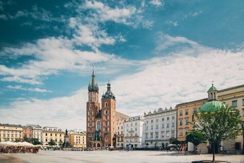 Krakow : Must-See Attractions Private Walking Tour