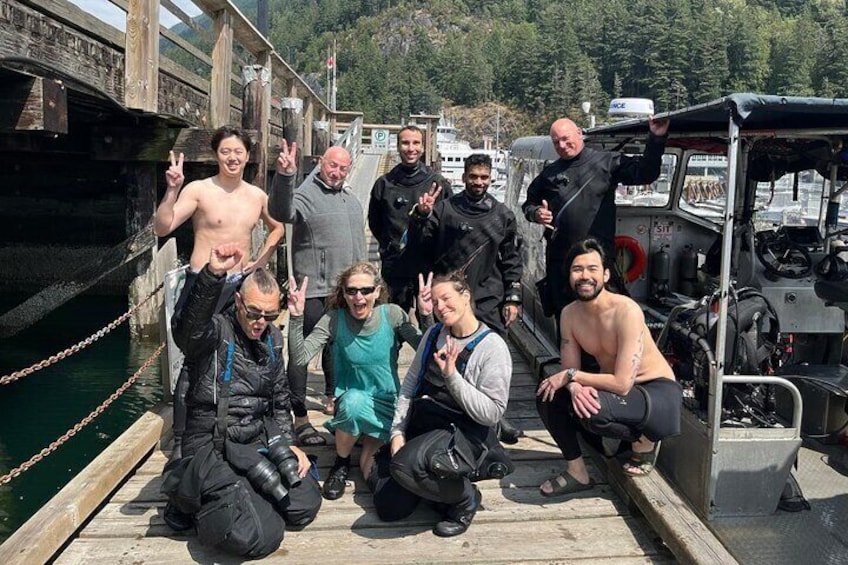 Snorkeling with Seals Paddling Sightseeing Boat Tour in Vancouver