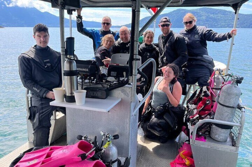 Snorkeling Seals Paddling Wildlife Boat Tour in Vancouver