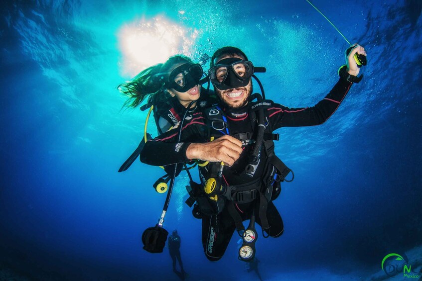 Picture 2 for Activity Playa del Carmen: Beginner Scuba Diving Experience