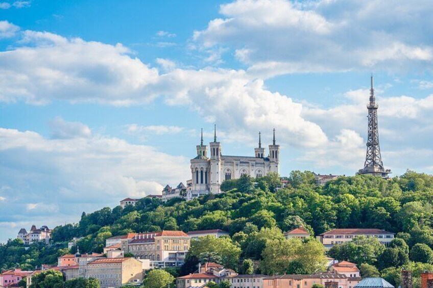 Old Town Audio Tour in Lyon with Vaporetto River Cruise Tickets