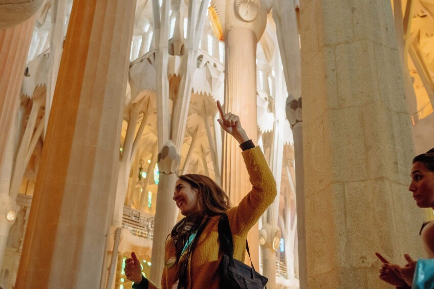 Sagrada Familia Highlights Tour with Skip the Line Tickets