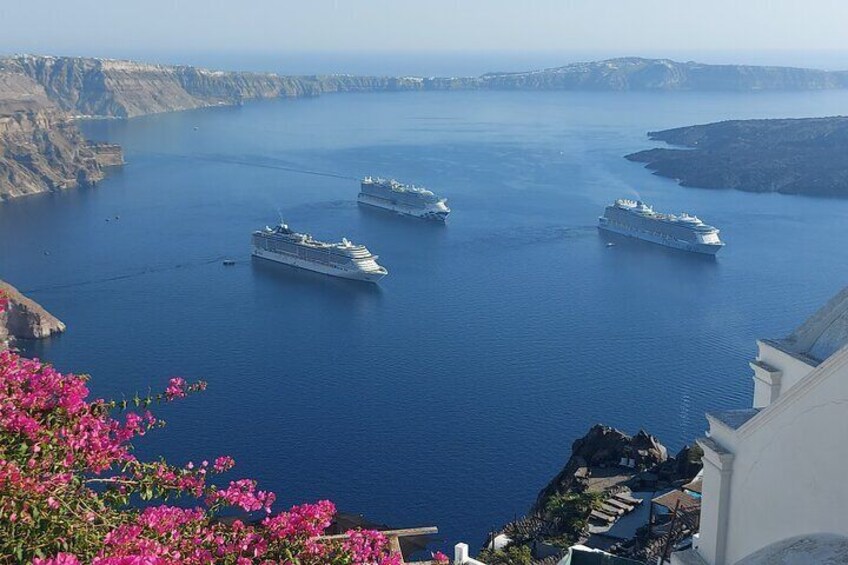 4 Hours Private Guided Tour around Santorini with Pick up 