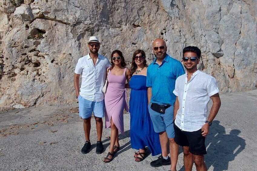 4 Hours Private Guided Tour around Santorini with Pick up 