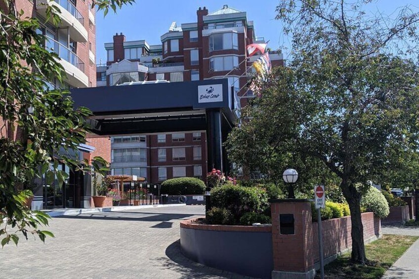 History and Bites of James Bay Audio Guided Walking Tour