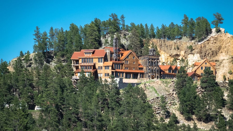 Black Hills To Mount Rushmore Self-Guided Driving Audio Tour