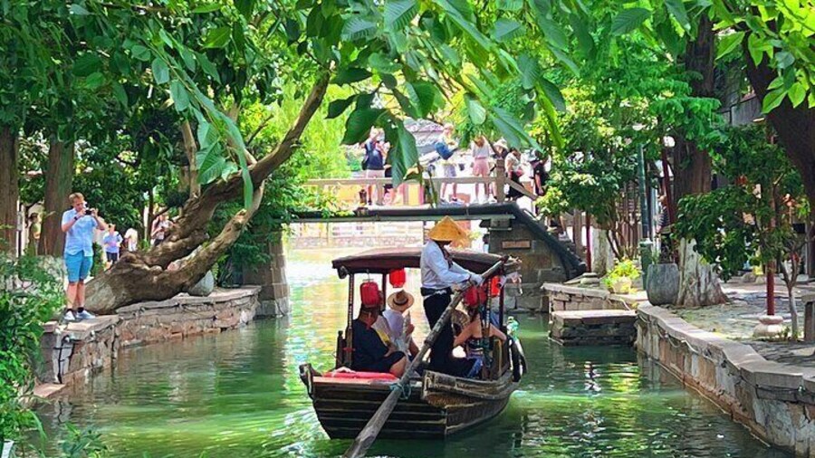 1 Day Private Tour to Shanghai