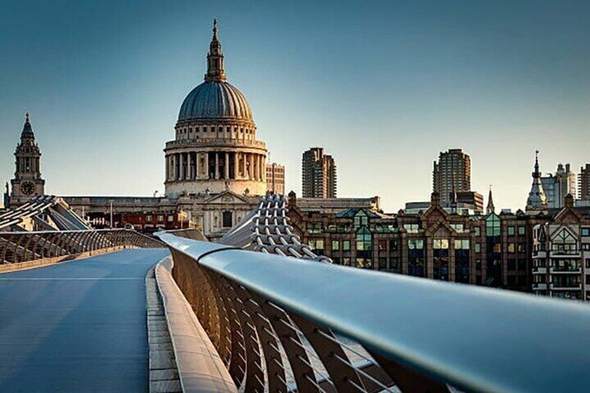 London Taxi Tours Unveiling the City's Treasures in Style