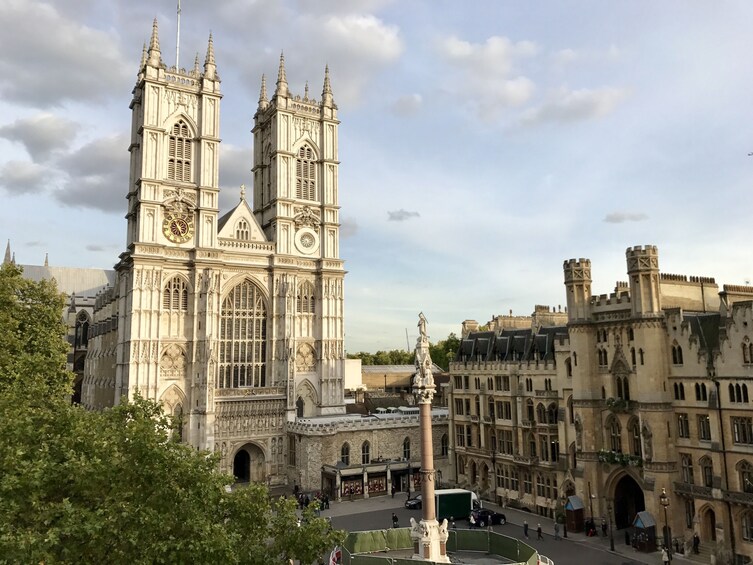 Guided Houses of Parliament & Fast Track Westminster Tour