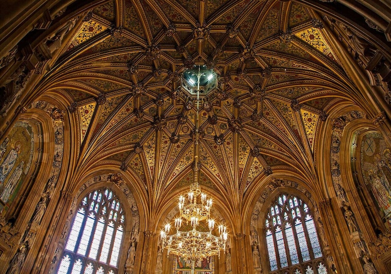 Exclusive Houses of Parliament Tour with Guided Visit & Skip the Line Westminster Abbey Tour