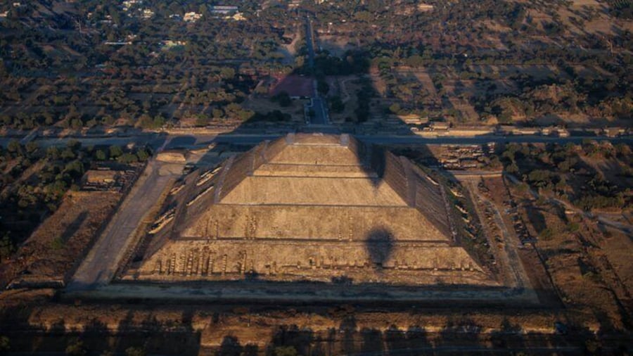 hot air balloon flight and breakfast and pickup