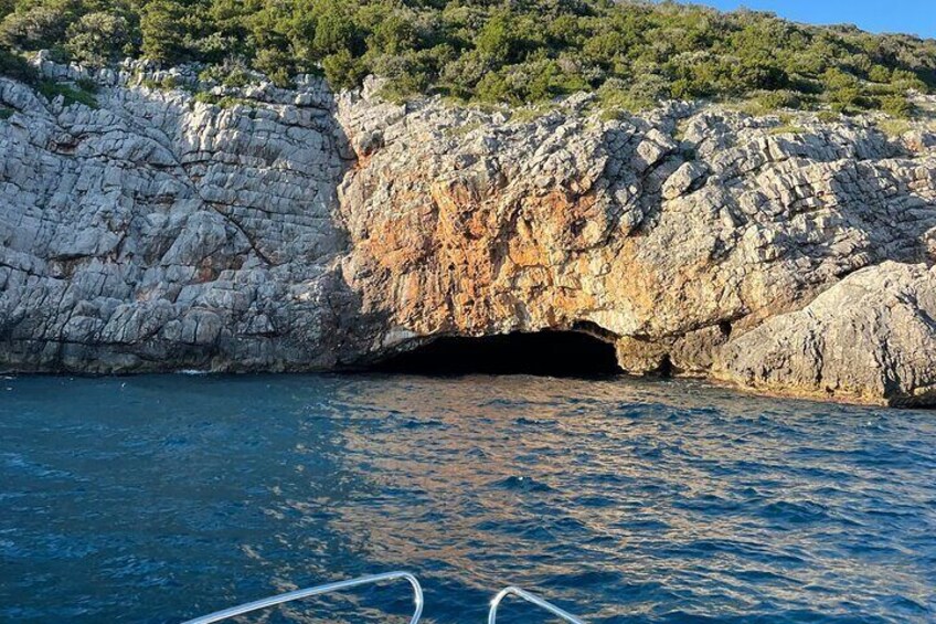 4 Hours Blue Cave Tour and Gastronomic Journey in Boka Bay