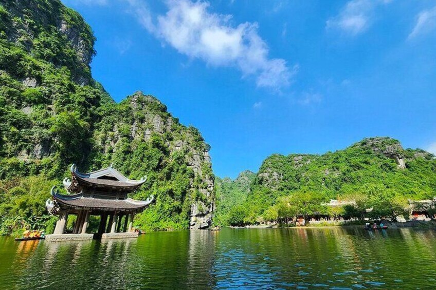 Discover Ninh Binh Wonders: Bai Dinh Pagoda, Trang An Grottoes