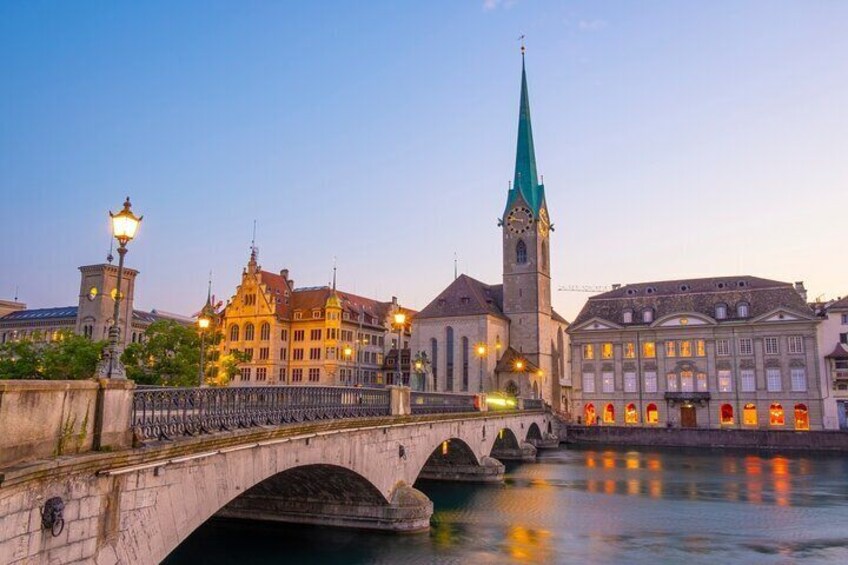 Zurich Grossmunster Cathedral and Old Town Tour with Tickets