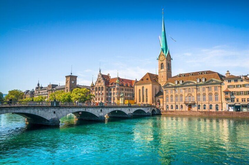 Zurich Grossmunster Cathedral and Old Town Tour with Tickets