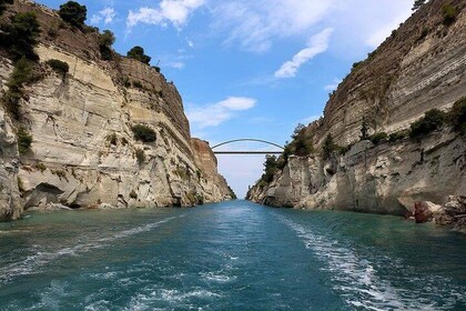 Private Day Trip to Corinth Canal with Wine Tasting