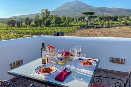 Private tour to Pompeii and winery