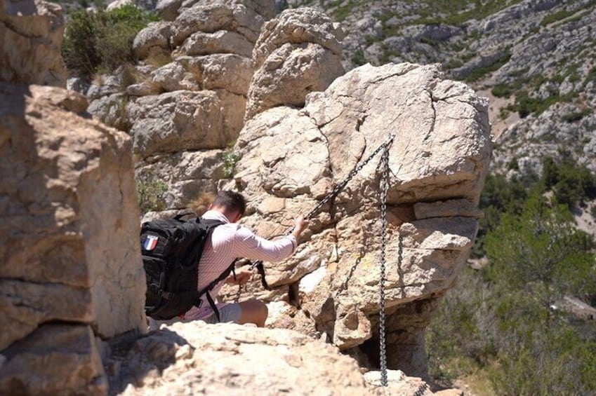 The adventure of the chain to climb