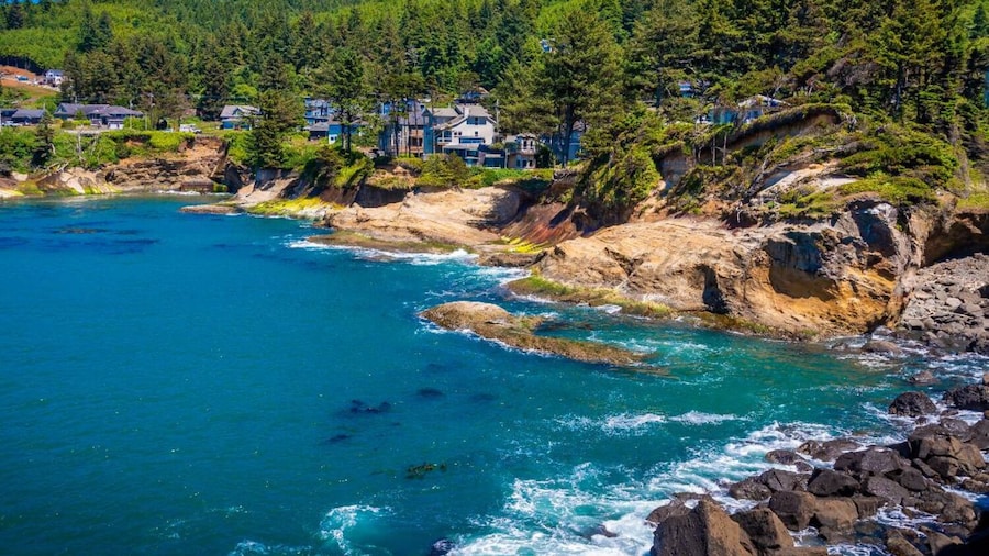 Explore the Oregon Coast: Self-Guided Driving Audio Tour