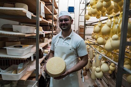 Cheese Making with Tasting in a Masseria in Ceglie Messapica