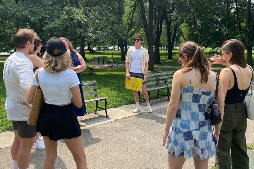 Chicago Walking Brewery Tour in Logan Square