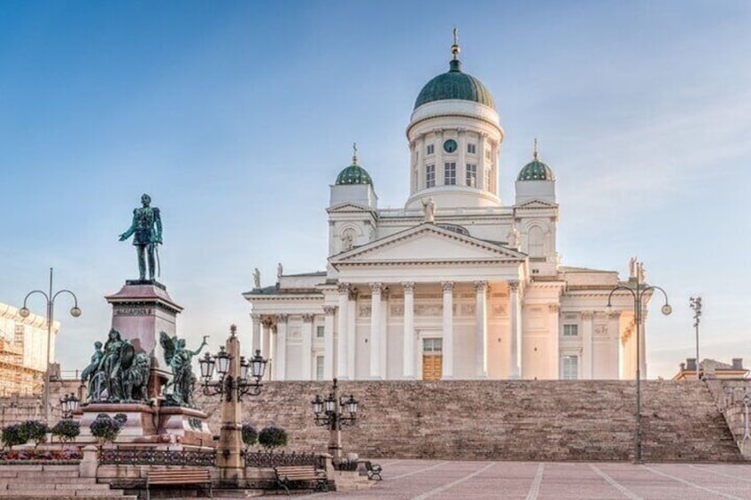 Helsinki: Highlights Private Walking Tour With A Local Guide