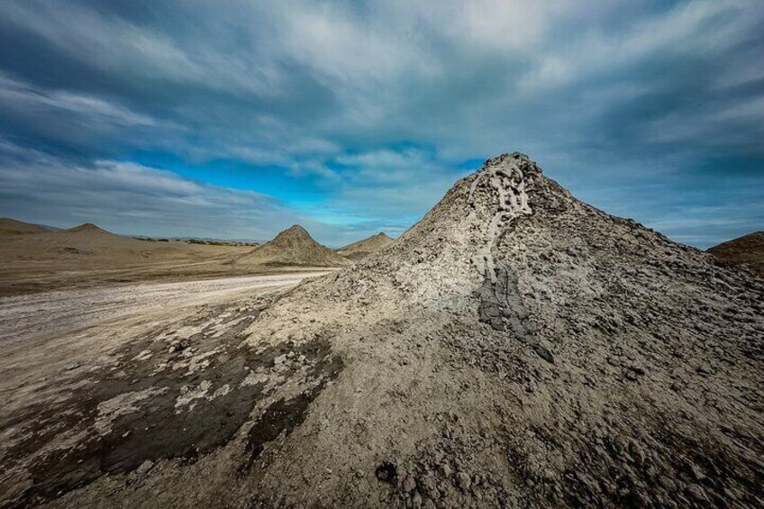 Baku: Gobustan, Mud Volcano, Fire Temple & Burning Mountain